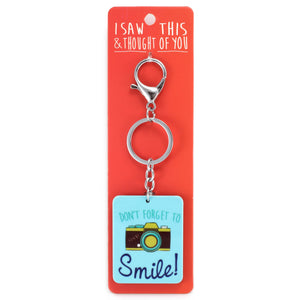 A KEYRING SAYING 'DON’T FORGET TO SMILE'